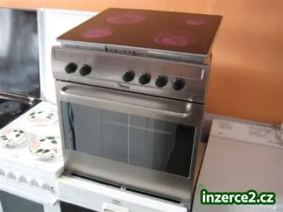 Sporák vestavný - Sklokeramická deska s nerezovou troubou WHIRLPOOL
