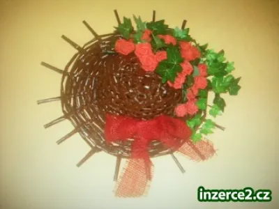 Ručně pletený klobouček
