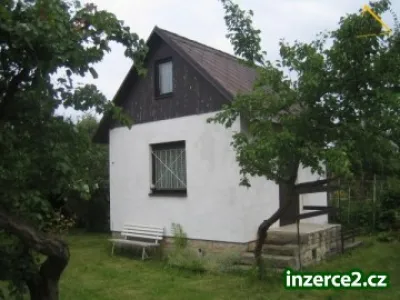 Zahrádkářská chata s pozemkem v Hradci Králové-Plácky