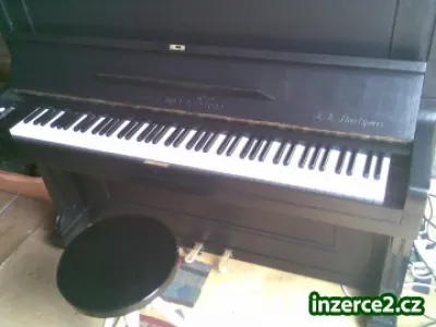 Prodám Naladěný piano,Lauberger,černý,pěkný, dovoz mohu zařidit.foto dodám .cenu nabídněte...