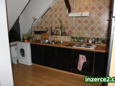Zrekonstruovaný podkrovní byt 2+1, Slovany, Úslavská ulice, Plzeň
