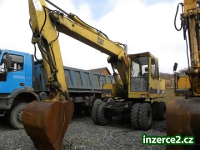 Rypadlo CAT 212 BFT