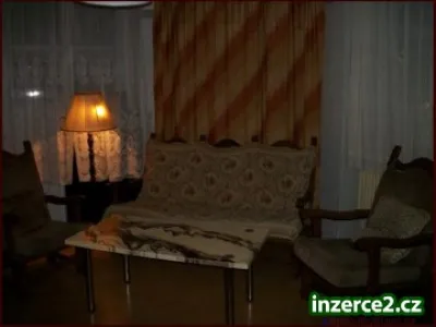 Slunný pokoj ve vile na Vinohradech