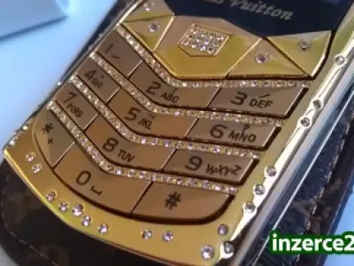 Mob. Louis Vuitton Gold Edition Novy. Opravdovy Luxus. - Praha