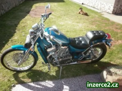 Suzuki VS 800 Intruder