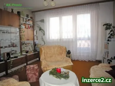 Pronájem bytu 4+1 s lodžií, Trhové Sviny, ČB.
