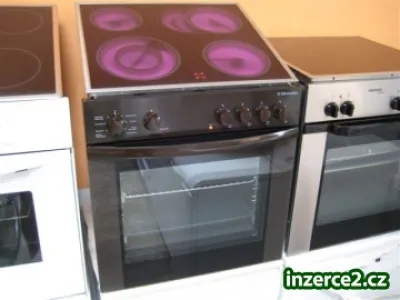 Sporák vestavný - Sklokeramická deska s troubou ELECTROLUX
