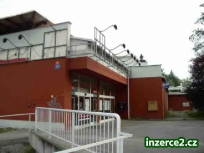 Prodej bývalého supermarketu s pozemky v Liberci