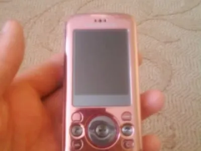 Prodám Sony Ericsson W395i + 1 gb