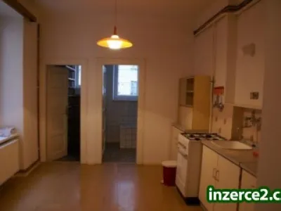 Pronájem prostorného bytu 2+1, 74m2 v Ol, ul. Wanklova