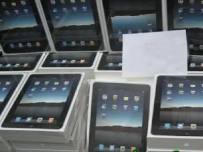 Apple iPad 2 64GB Wi-Fi + 3G v České