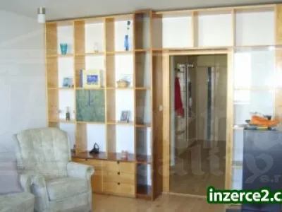 Zrekonstruovaný, světlý byt 3+1 s balkonem