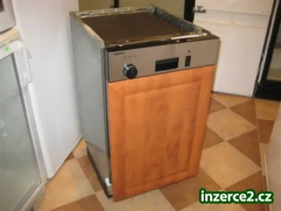 Myčka nádobí vestavná nerezová SIEMENS