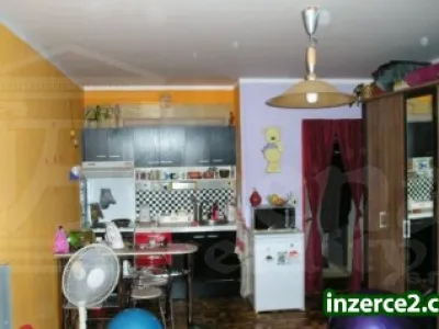 Útulný, zařízený byt 1+kk s pěkným výhledem