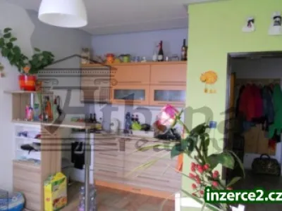 Krásný, moderní byt 2+kk s balkonem v klidné lokalitě