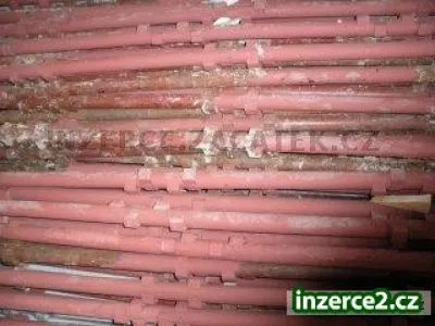 Prodam 40 kostek haki leseni v dobrem stavu.Tel:721054760