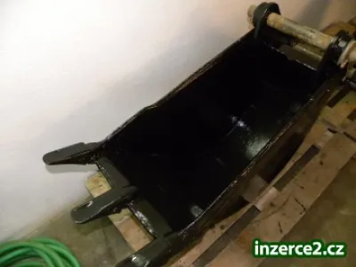 Podkopová lžíce na Catterpilar