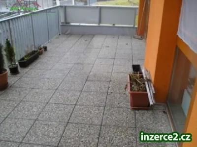 Pronájem bytu 2+kk s terasou a garáží,ČB.
