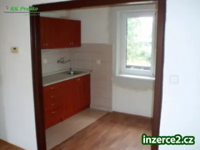 Pronájem bytu 3+1 s balkónem a zahradou, nedaleko centra ČB.