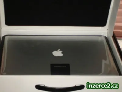 Apple MacBook Pro 17 AG i7