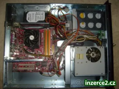 server-spěchá