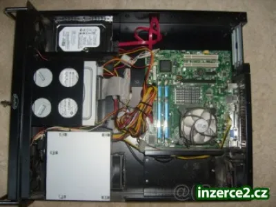 server-spěchá