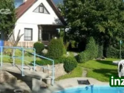 Chatka se zahradou a bazénem Chudeřín