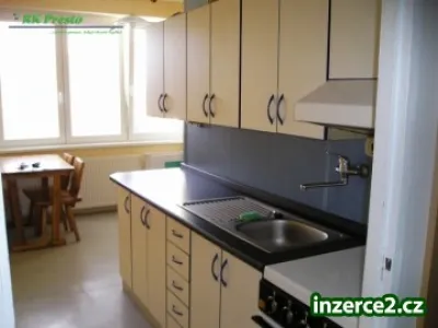 Pronájem bytu 2+1 s balkónem a šatnou, ČB.