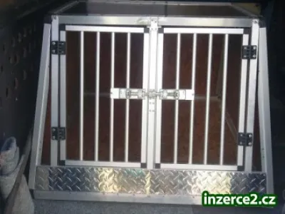Alu dvojbox na přepravu psů