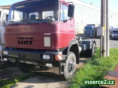 Liaz 4x4 hákový nosič kontejnerů