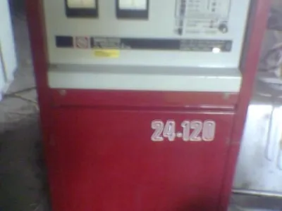 Elektronický polovodičový nabíječ