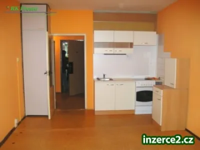 Pronájem garsonky 28 m2, nedaleko Jihočeské univerzity,ČB.