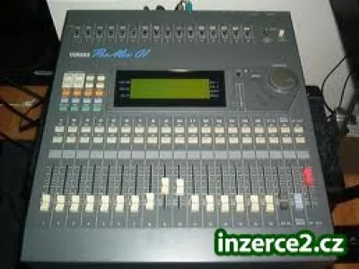 Prodám MIX (mixážní pult) pro kapelu YAMAHA PROMIX 01