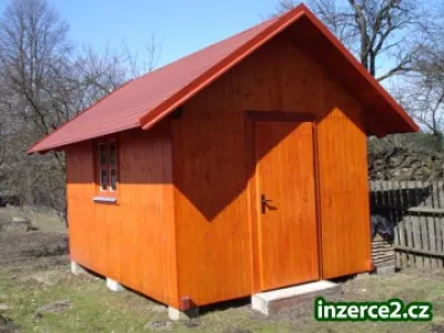 Dřevěný zahradní domek, chata.