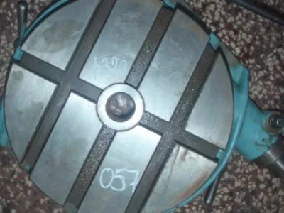 Stůl otočný 320 mm.