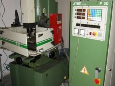 Elektroerozivní hloubící stroj JM-320MP.