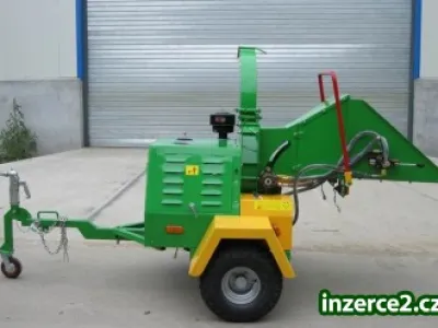 Štěpkovač DWC-22 s hydraulikou