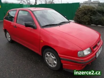 prodám Seat Ibiza 1.4 MPI 3.dv zimní pneu
