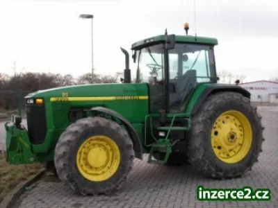 John Deere 8200
