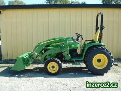 2011 JOHN DEERE 3520 traktor