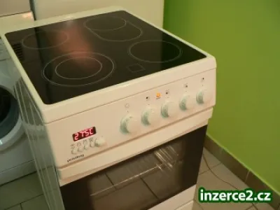Sporák Privileg na volné postavení šíře 50cm