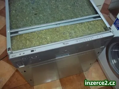 Myčka nádobí WHIRLPOOL ADG 9490 PC integrovaná (široká)