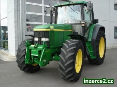 John Deere 6810
