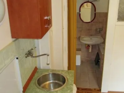 Pronájem 1+kk/Balkon, Praha – 6, Bubeneč