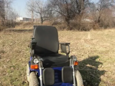 Elektrický invalidní vozík Invacare G40 - pěkný!