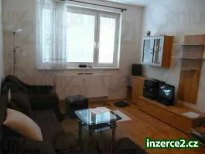 Pěkný byt 2+1 v OV, 46m2, balkon, Milovice-Boží Dar