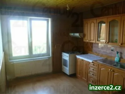 Byt 3+1, 90m2, zahrada 300m2, garáž, Panenské Břežany