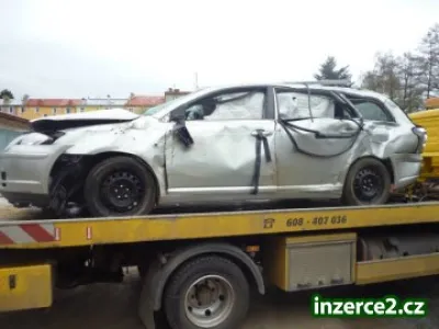 Toyota Avensis combi t25 automat
