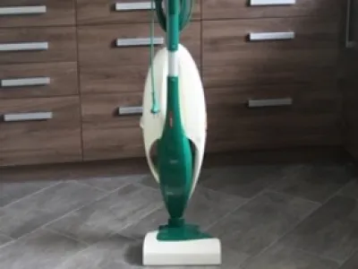 Vorwerk 131 s el. klepačem EB351 a příslušenstvím