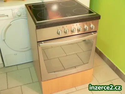 Nerezový vestavný sporák Gorenje